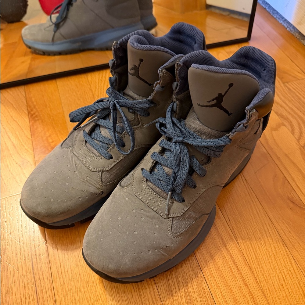 Nike Air Jordan Gray and Blue High-Top Sneaker Boots Men’s Size 11